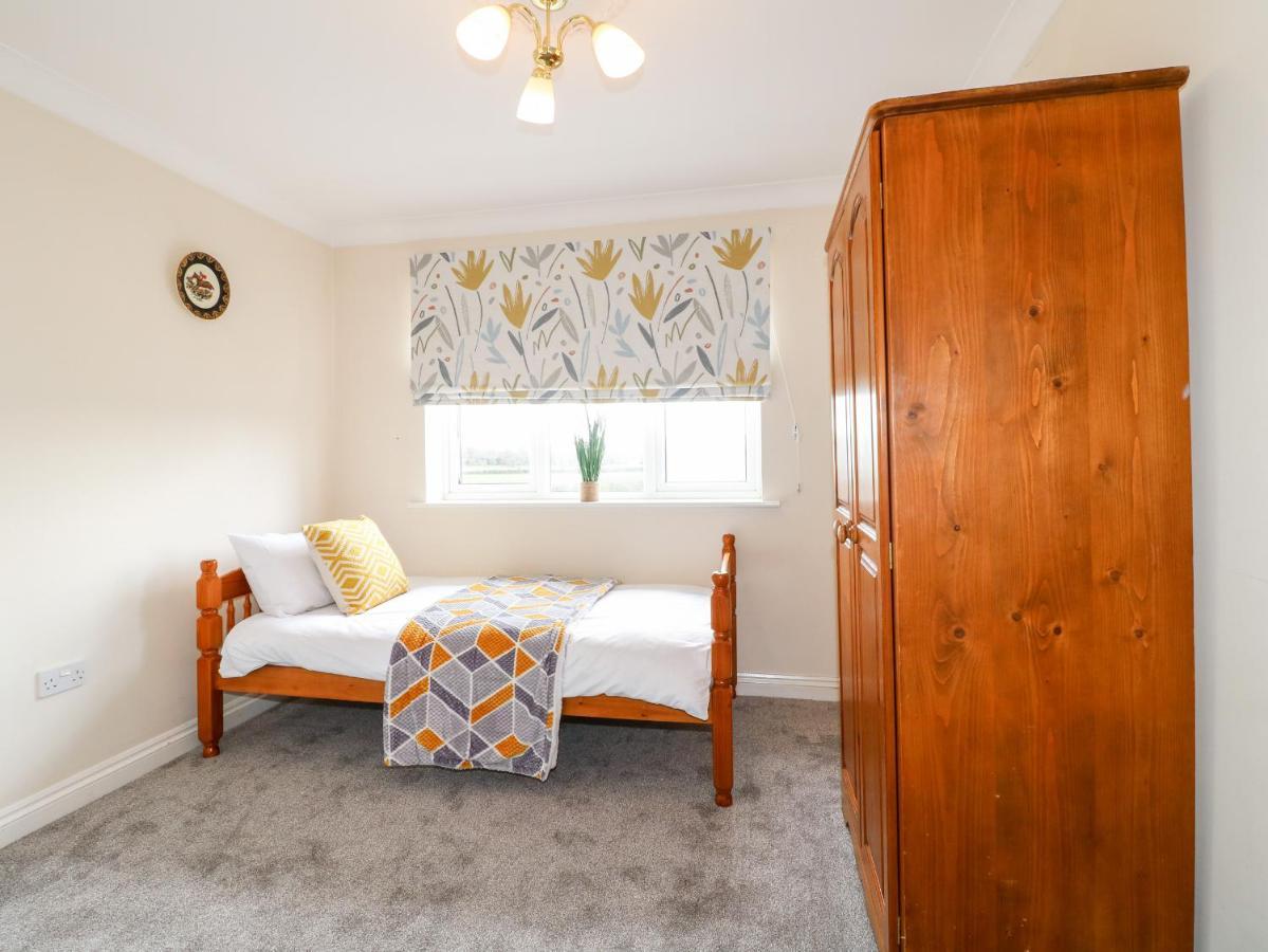 Tixall Manor Farm สแตฟฟอร์ด ภายนอก รูปภาพ