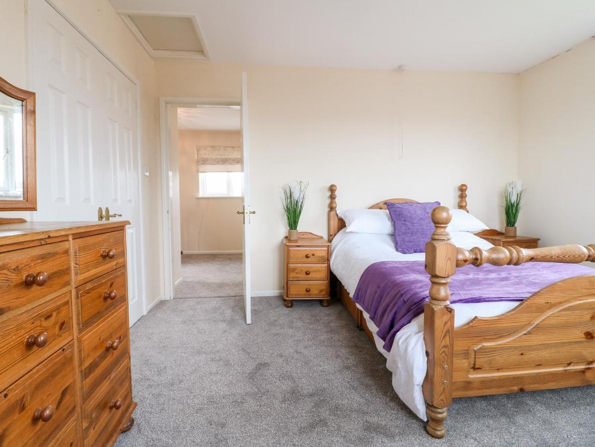 Tixall Manor Farm สแตฟฟอร์ด ภายนอก รูปภาพ