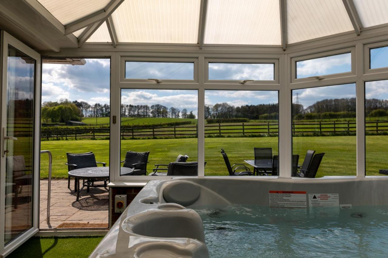 Tixall Manor Farm สแตฟฟอร์ด ภายนอก รูปภาพ