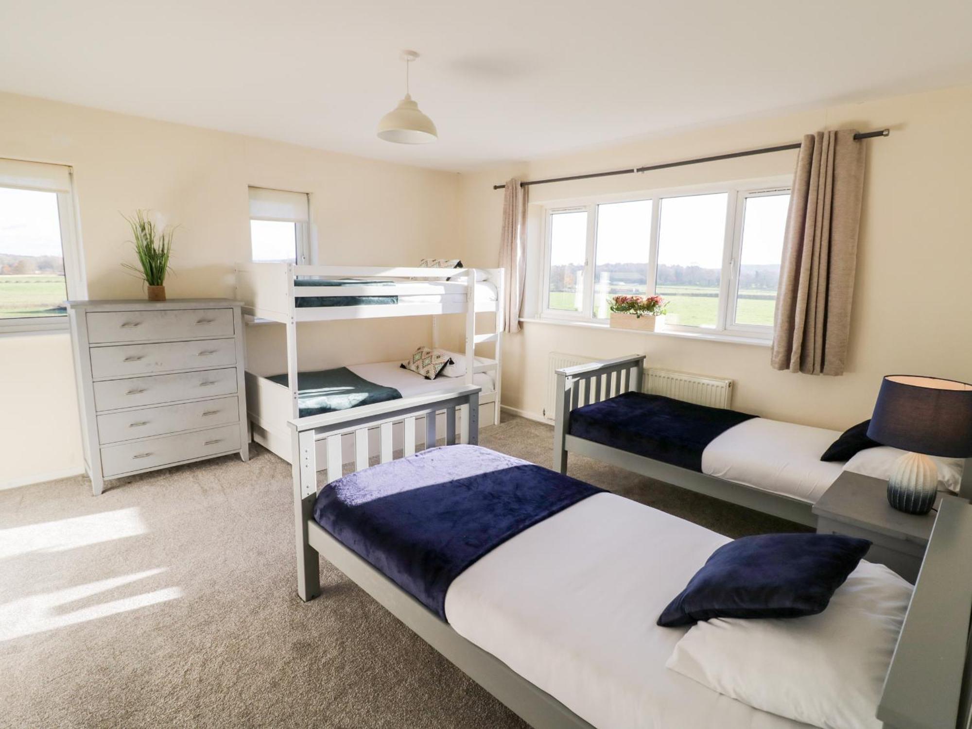 Tixall Manor Farm สแตฟฟอร์ด ภายนอก รูปภาพ
