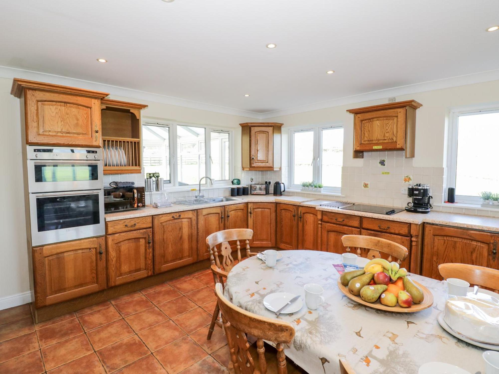 Tixall Manor Farm สแตฟฟอร์ด ภายนอก รูปภาพ